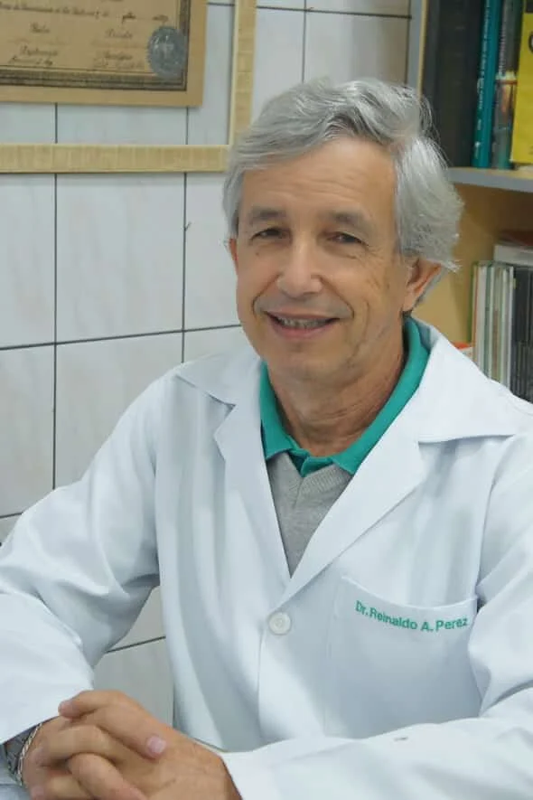 Dr. Reinaldo Alberto Perez, diretor clínico da Clinvet